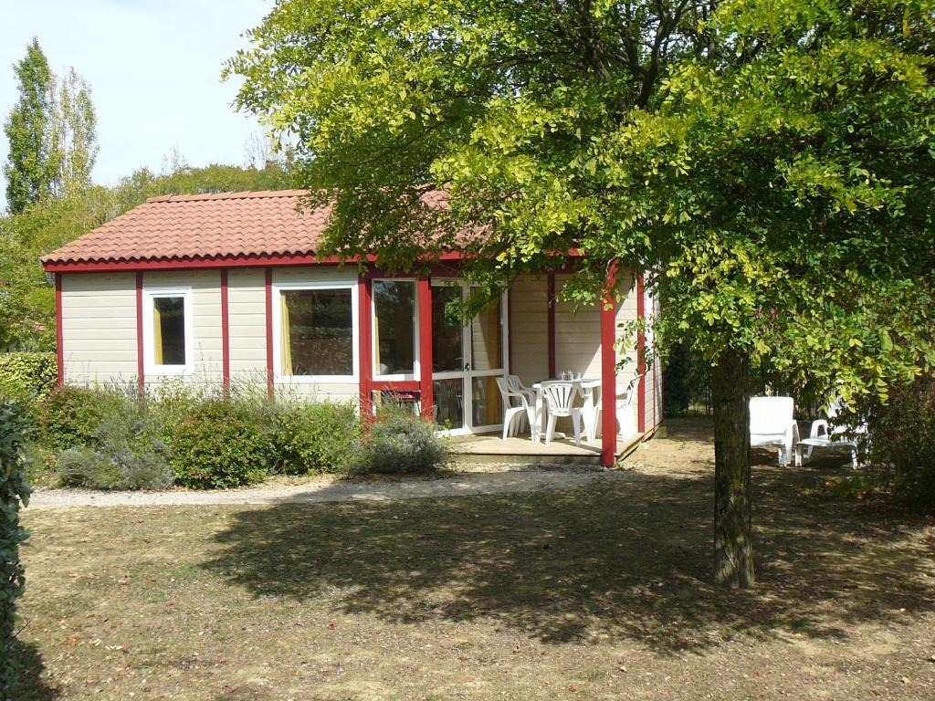 Les Chalets Des Mousquetaires Mirepoix  Bilik gambar